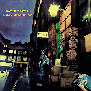 Daftar 5 Album Terbaik Penyanyi David Bowie