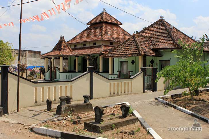 makam pangeran puger demaan kudus
