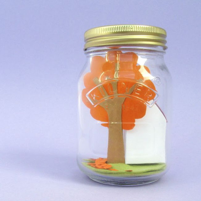 Cute Autumn Fall Scene in a Mason Jar DIY Craft Tutorial