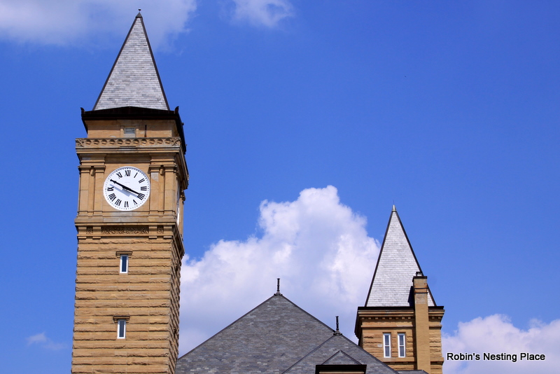ROBINS NESTING PLACE Horton's French Flea Market