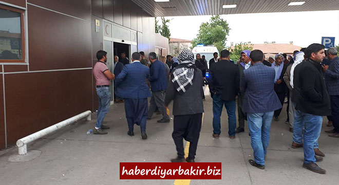 Li Diyarbekirê pevçûn: 5 mirî 2 birîndar Li Diyarbekirê pevçûn: 5 mirî 2 birîndar