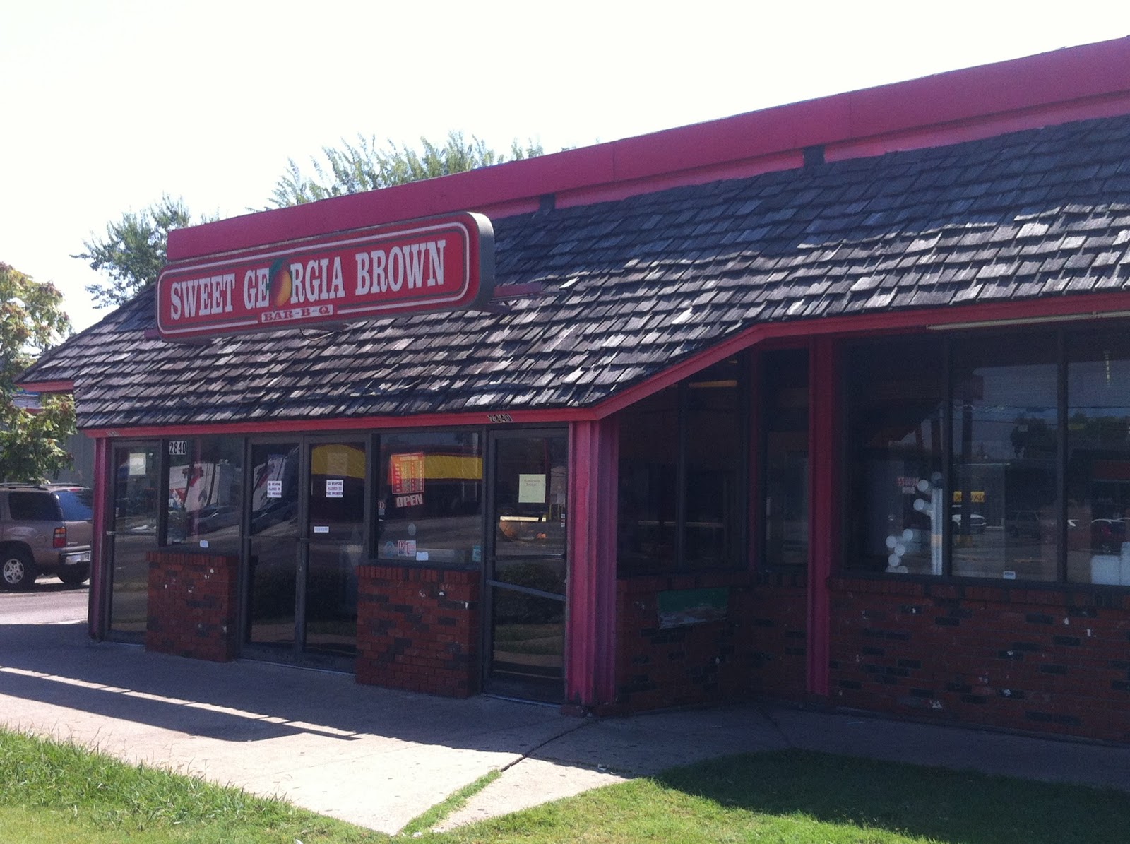 The Barbecue Fiend Sweet Brown BarBQ (Dallas, TX)