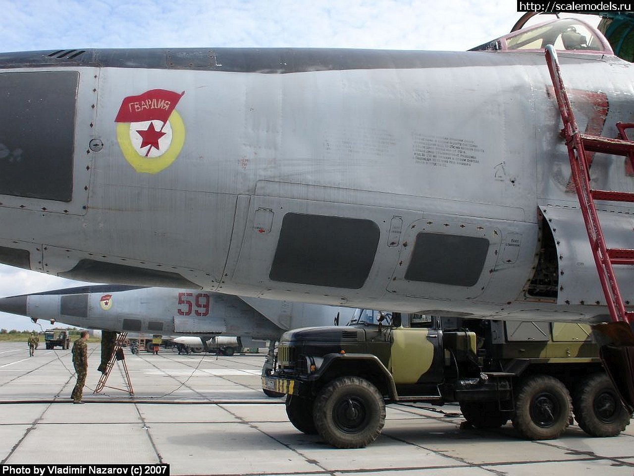 Kittyhawk+48th+MiG-25+RBRBT+Foxbat+B+rev
