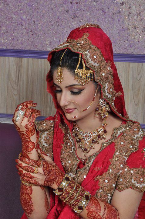 Bridel Fashion Trend And Girls Fashion Full Indian Wedding Bridal Mehndi Designs Collection 