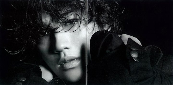 http://4.bp.blogspot.com/-qlECiGTuNEE/Ugt7tkZIysI/AAAAAAAAJrA/t1MEvOgRqlo/s1600/%5BBOOKLET%5D+Jin+Akanishi+-+Hey+What%27s+Up+(23).jpg