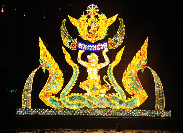 Phnom Penh - Festival des Eaux : Des lumières et des feux sur le Tonlé Sap Phnom Penh - Festival des Eaux : Des lumières et des feux sur le Tonlé Sap