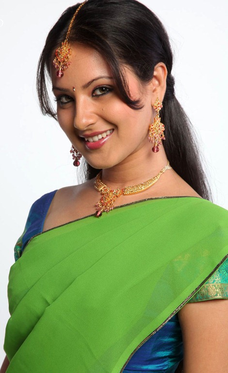 Pooja Bose Hot Sexy Saree Hot Pics Actress Hot Pics Wallpapers Images News Coll Photo