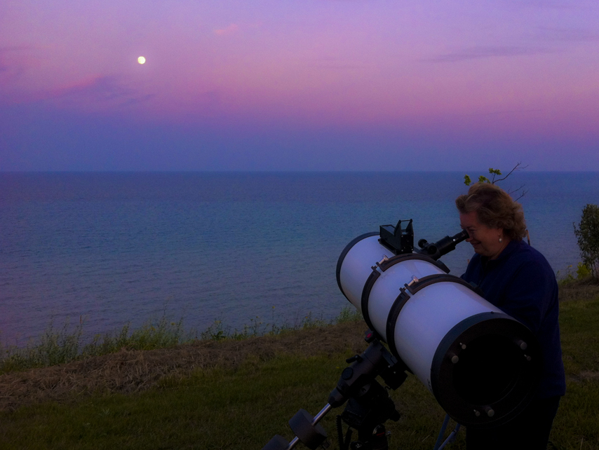 Observing the Super Moon at the Lake Moon Festival - Concordia Universit