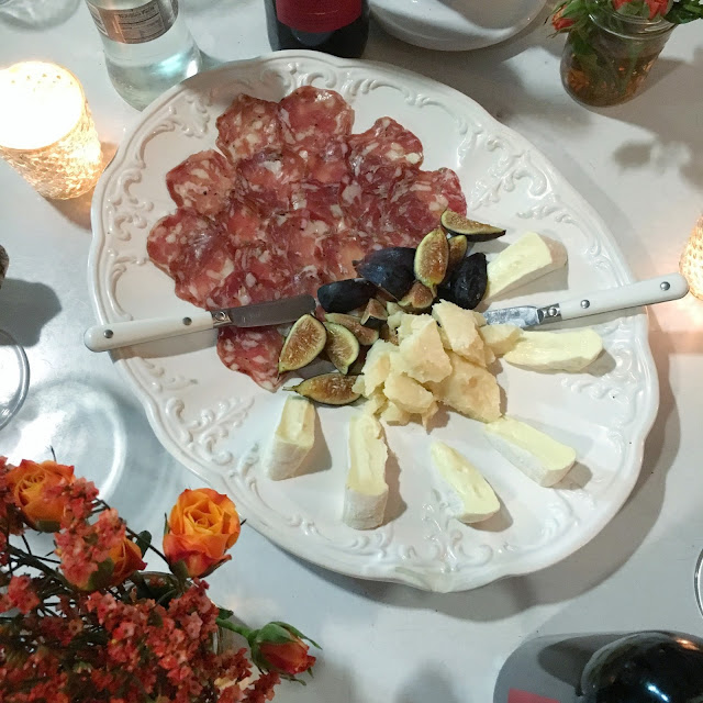 ronskys-pop-up-the-street-chestnut-hill