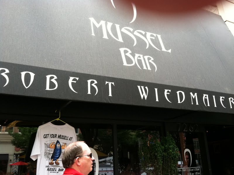 Yumma Yumma Mussel Bar in Bethesda