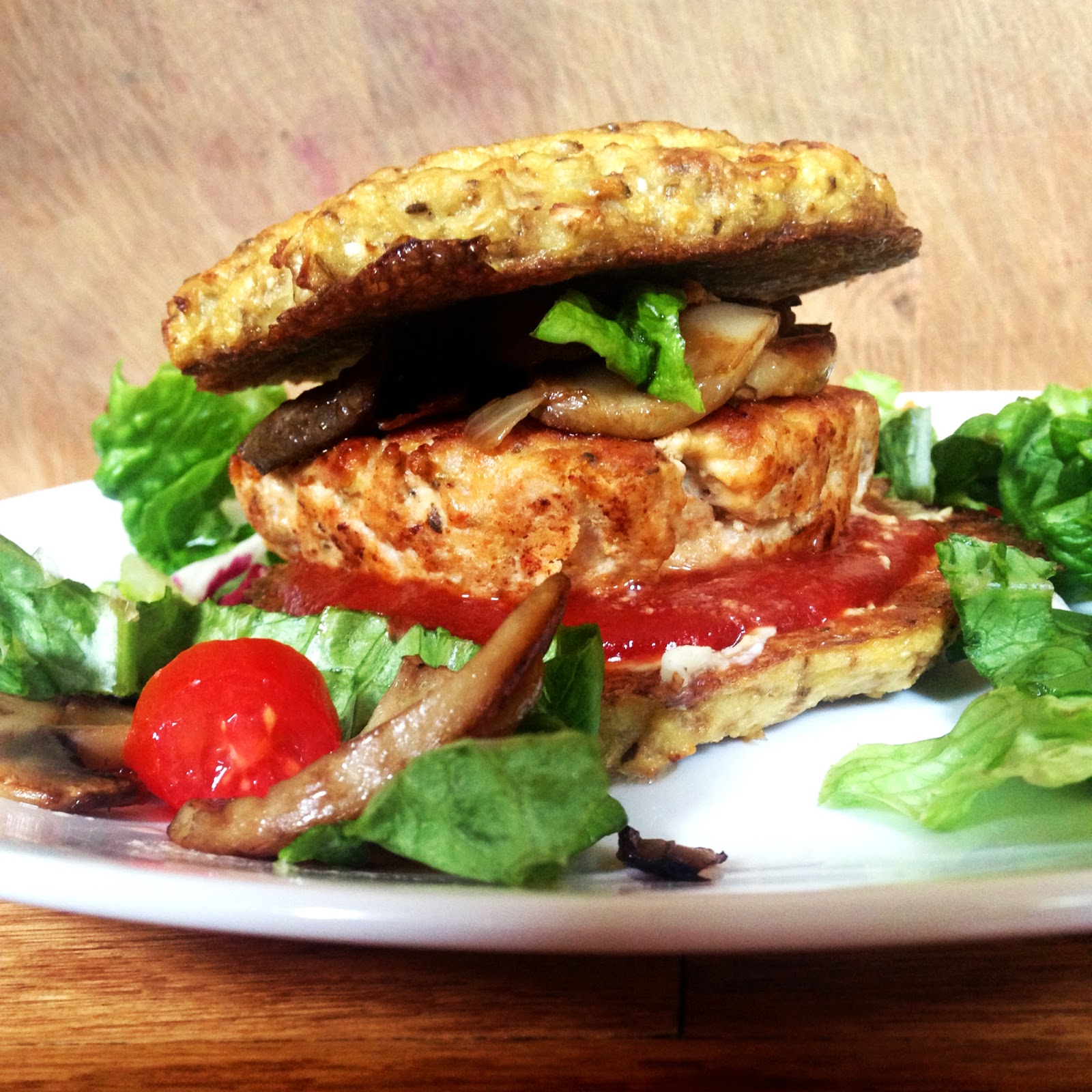live-right-be-healthy-homemade-turkey-burgers-on-a-cauliflower-bun
