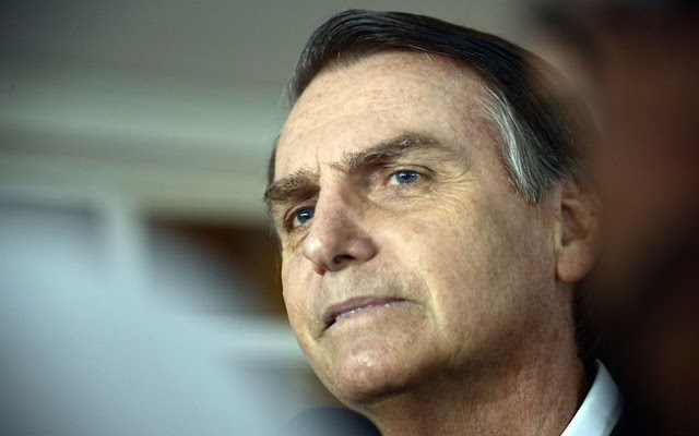 Bolsonaro diz que vai chamar Moro para Ministério da Justiça ou STF