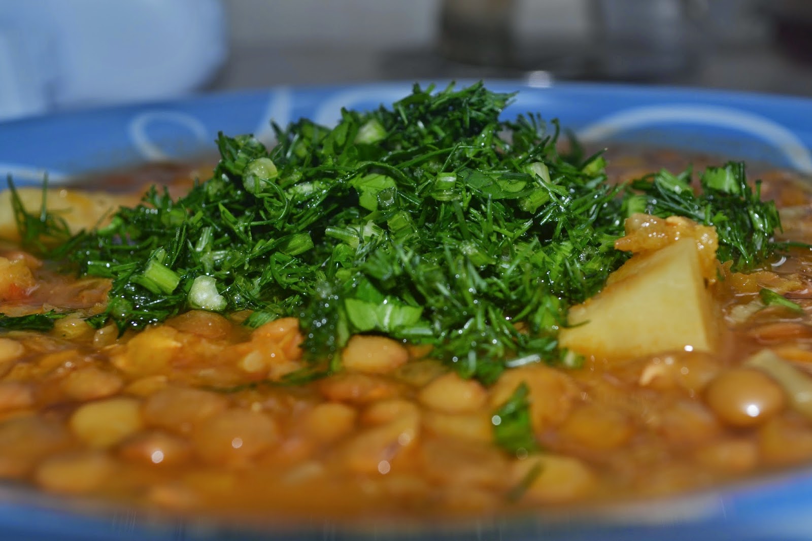 Вкуснотека: Чечевичный суп с томатами