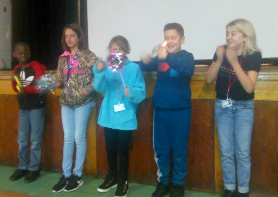 Talking Taylor Schools WEST MIDDLE SCHOOL students receive important