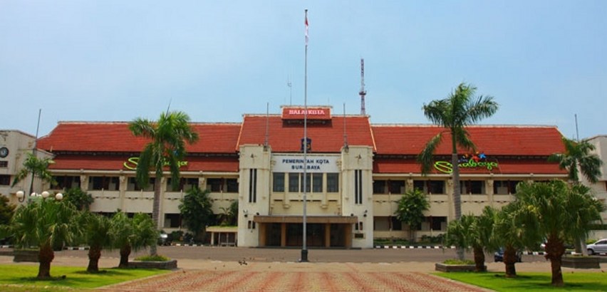 Mengenal Gedung Balai Kota Surabaya ~ Jangka Jawa