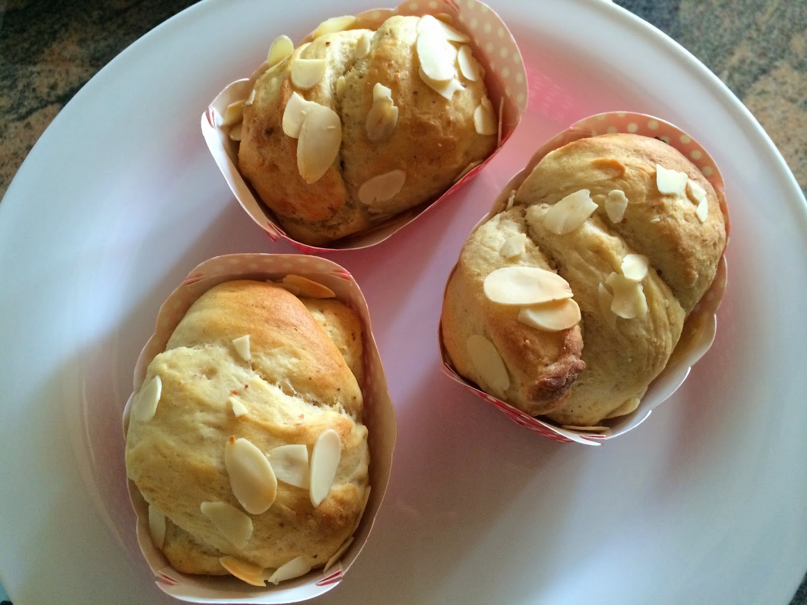 Fleischlos-lecker: Brioches Miniature mit Mandeln