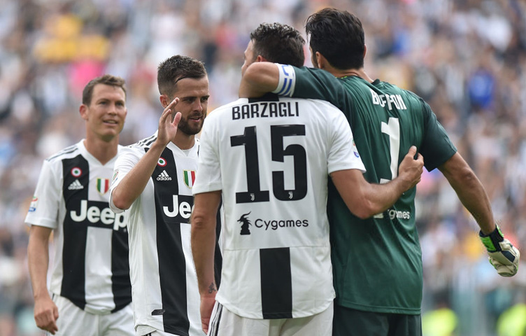 Barzagli: "Buffon je najbolji golman svih vremena" Barzagli: "Buffon je najbolji golman svih vremena"