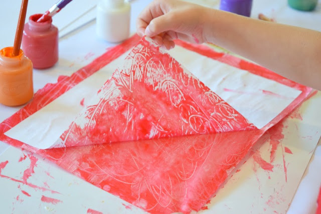 Wax Paper Printmaking- Painting Process Art For Kids. Explore a simple form of printmaking using materials you have on hand. Fun and easy painting activity for preschoolers, kindergarteners, or elementary kids.