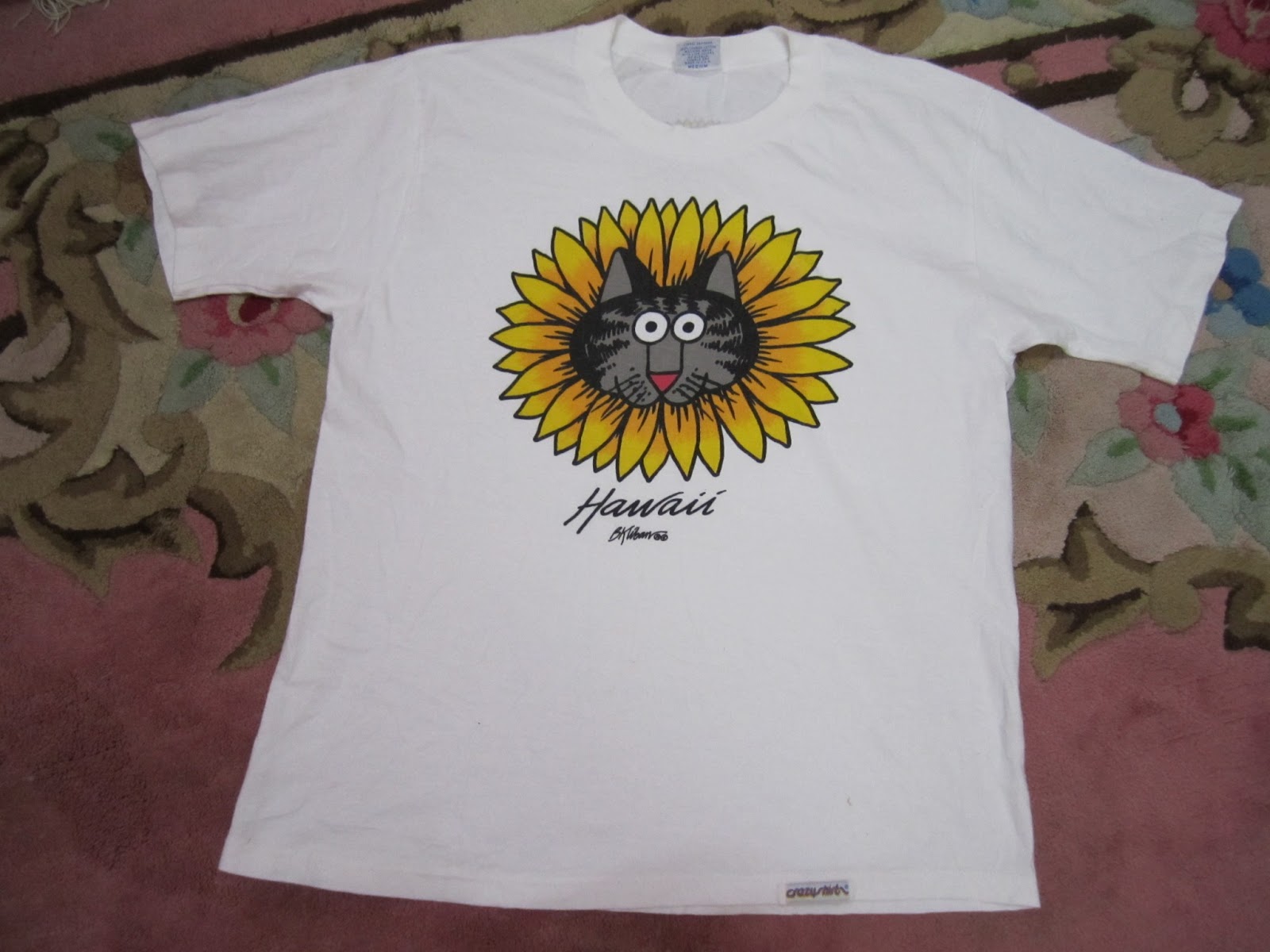 BundleWalla Crazy Shirt Hawaii Sunflower Cat White Tee SOLD