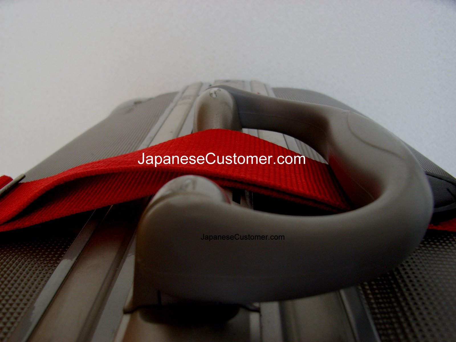 Japanese customer ready to travel Copyright Peter Hanami 2005