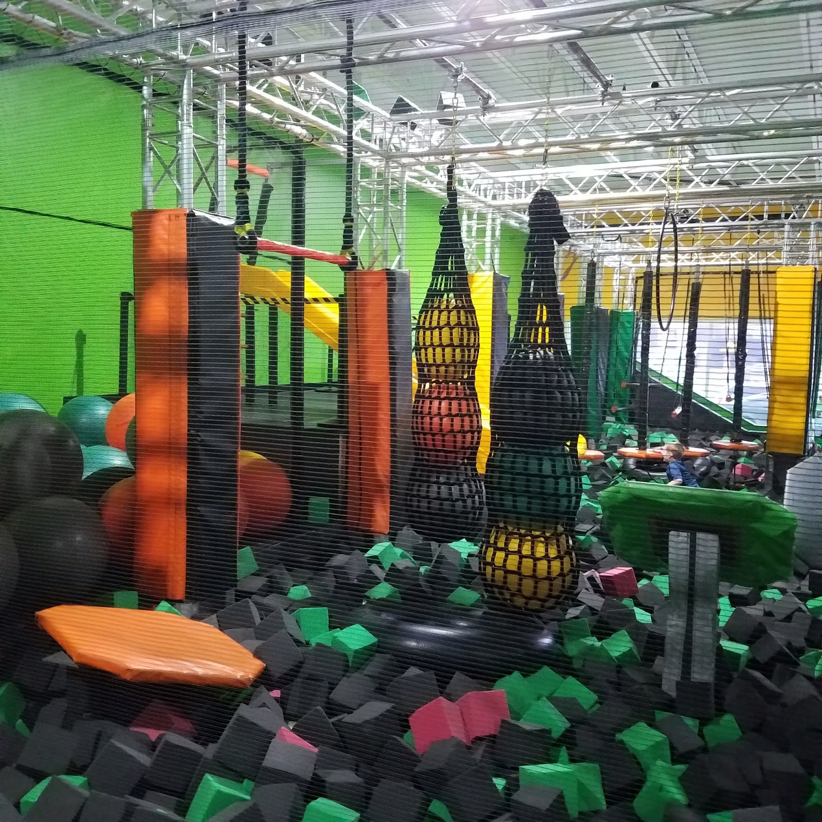 Play St. Louis Rockin' Jump Trampoline Park, Shrewsbury
