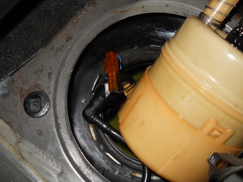 Nissan Murano Fuel Level Sensor Issue (P0463)