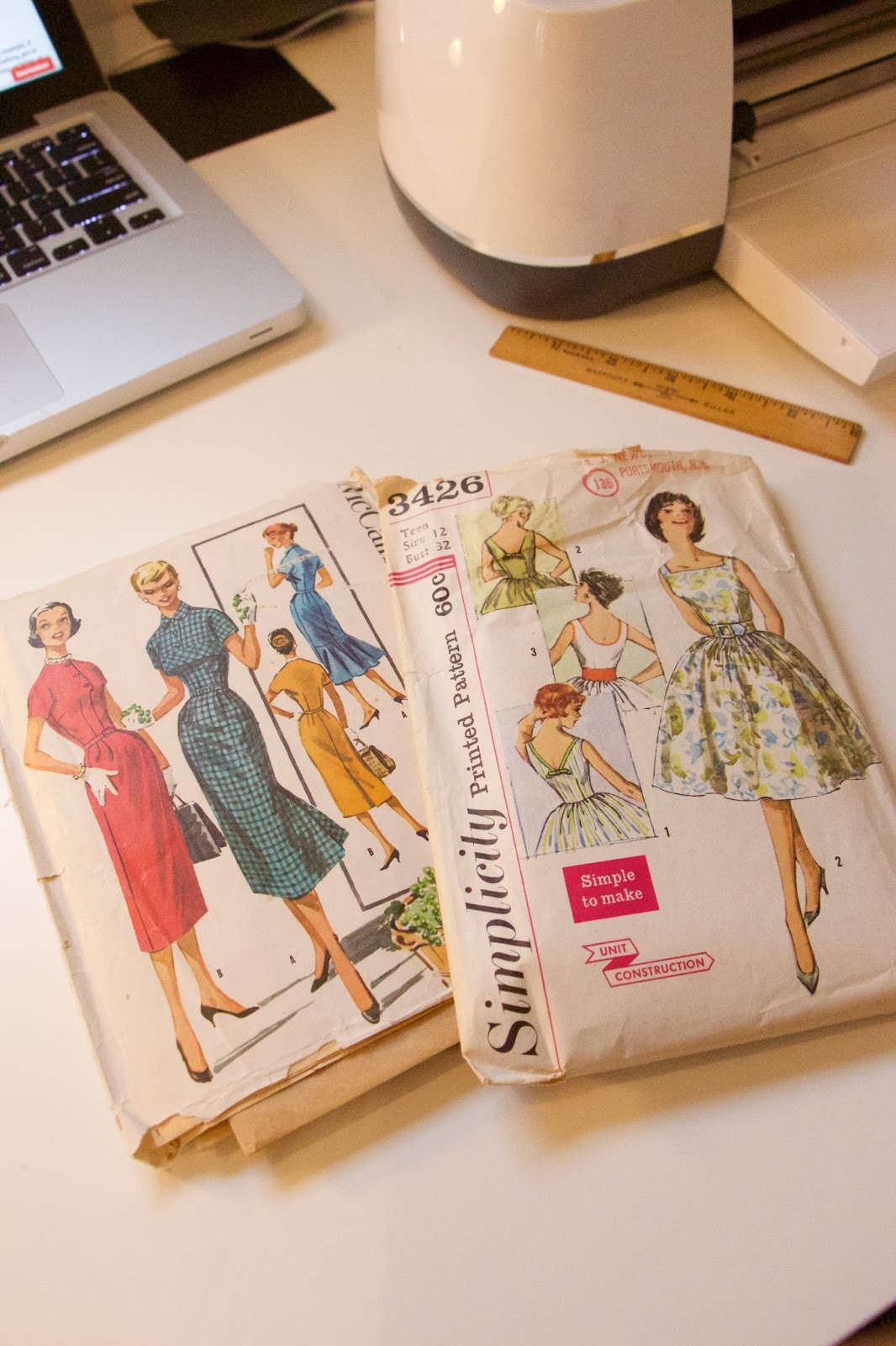 How To Trace A Sewing Pattern (EASY Method) ⋆ Hello Sewing