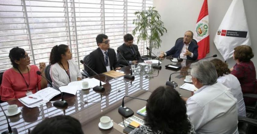 MINEDU otorgará 500 becas para jóvenes víctimas de la violencia terrorista - www.minedu.gob.pe MINEDU otorgará 500 becas para jóvenes víctimas de la violencia terrorista - www.minedu.gob.pe