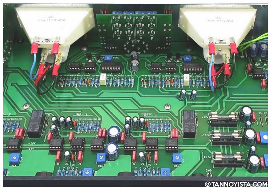 RECTEC M-142 inside circuit board