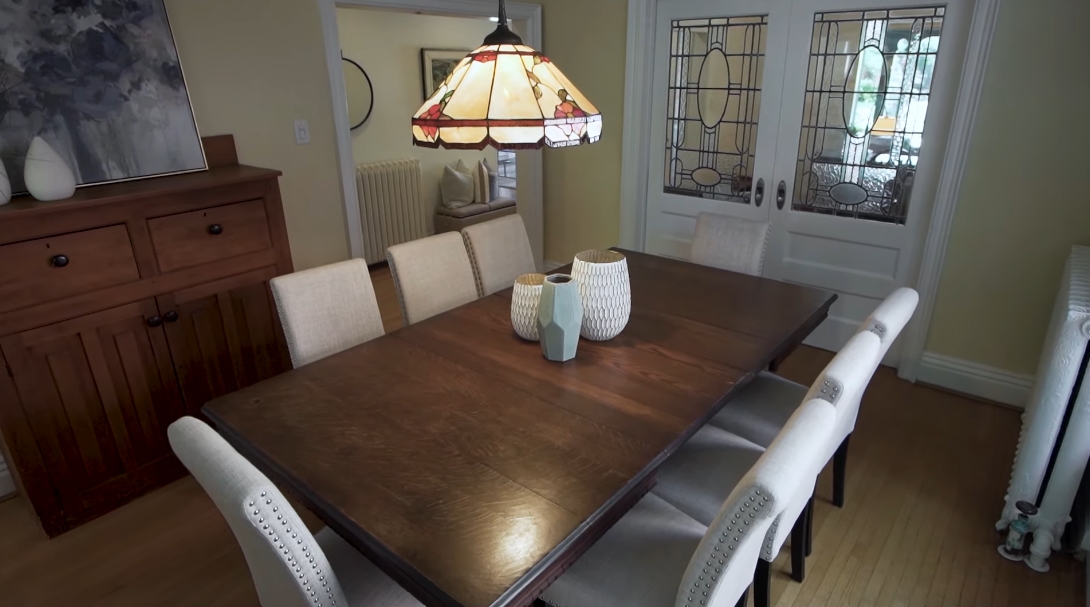 19 Photos vs. 9 Ridout St, Toronto Interior Design Home Tour