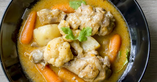 A Whiff of Spice: An All Weather 'Murg Yakhni' Inspired Chicken Stew
