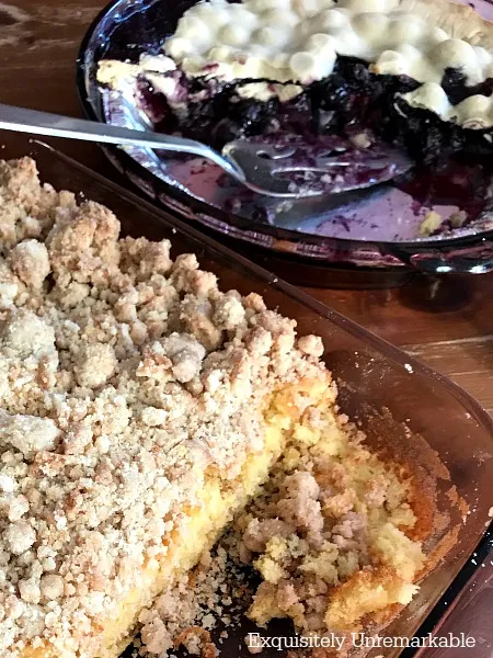 Easy Blueberry Pie and Crumb Cake