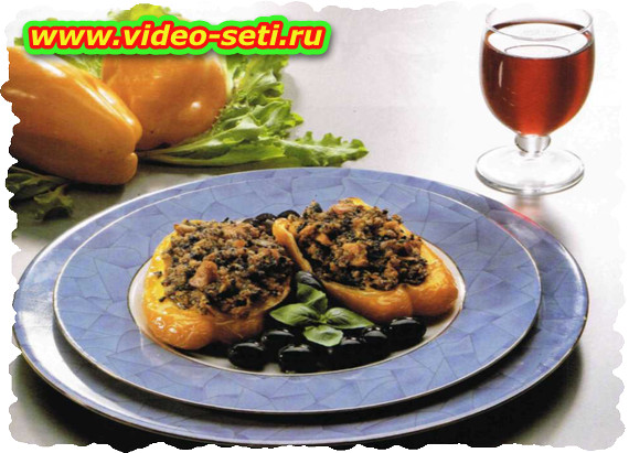 Peperoni ripieni di riso Peperoni ripieni di riso