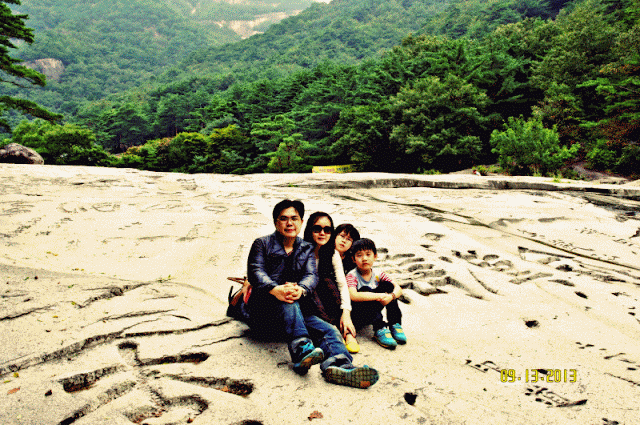 Samcheok, Jukseoru Pavilion, Chotdaebawi Rock, Mureung Valley, Samhwasa Temple & Seongyojang. Samcheok, Jukseoru Pavilion, Chotdaebawi Rock, Mureung Valley, Samhwasa Temple & Seongyojang.