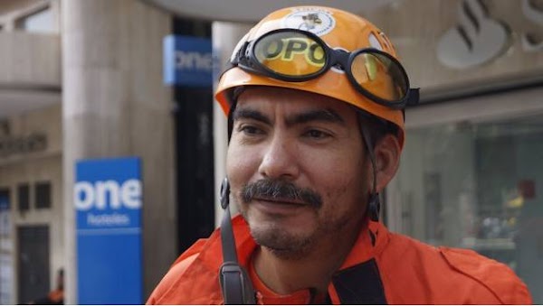 Despiden de su trabajo a topo de Coahuila que ayuda en derrumbes de CDMX Despiden de su trabajo a topo de Coahuila que ayuda en derrumbes de CDMX