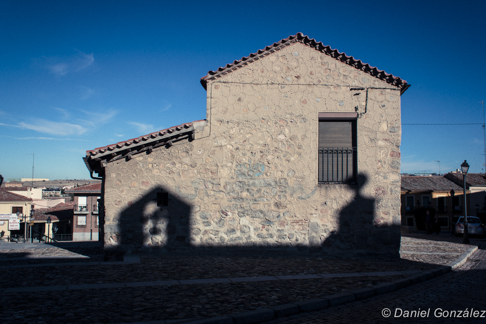 Sombras en fachada, Avila 2013 Sombras en fachada, Avila 2013