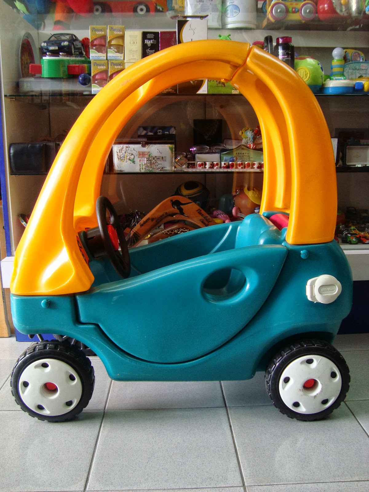 Preloved ToysWorld TheTotToys: Little Tikes Grande Coupe Car