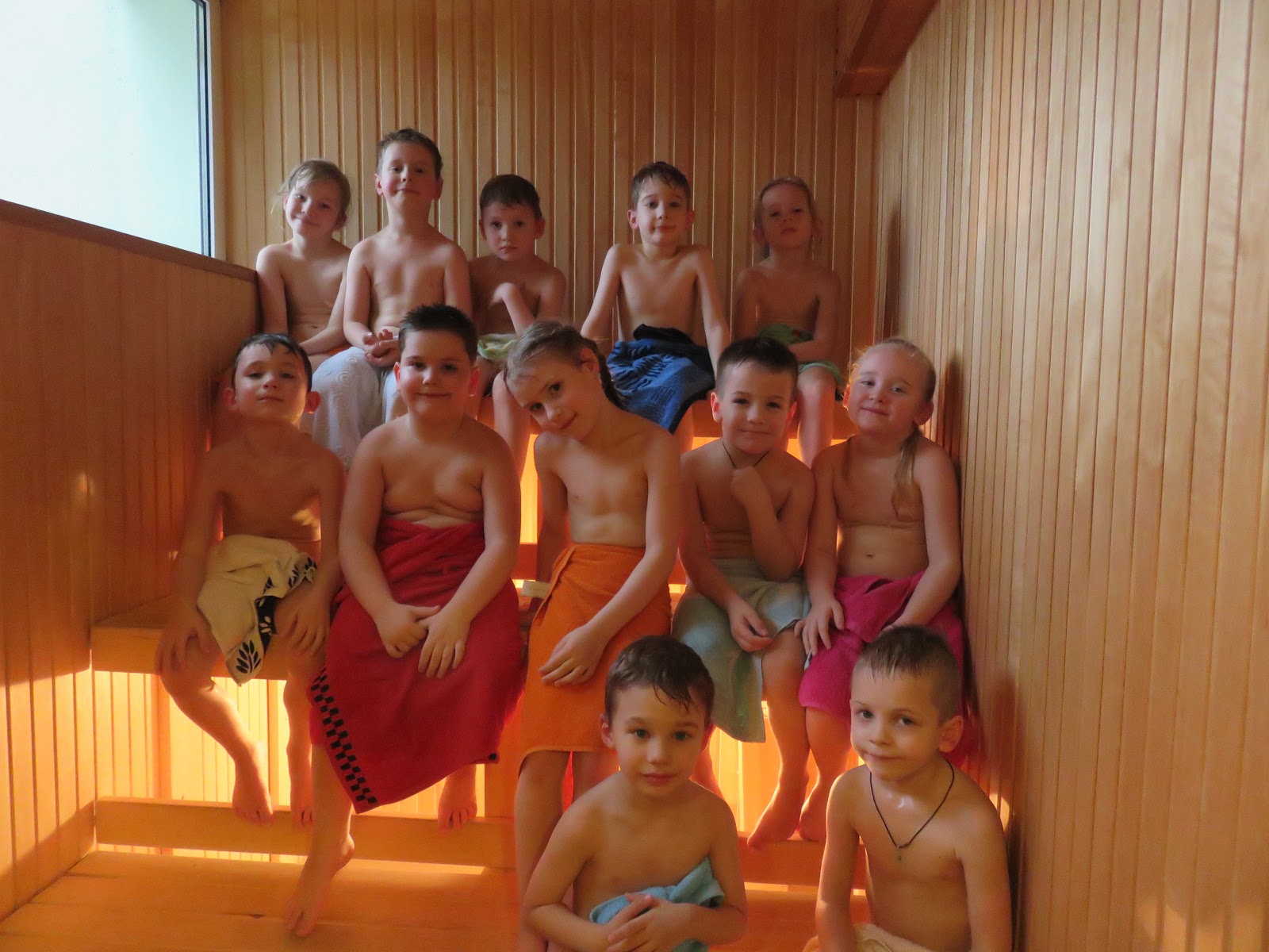 как купаться в бани голыми с детьми фото 46