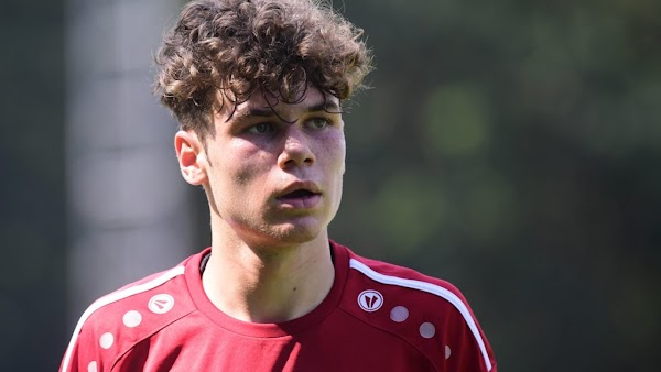Oficial: El Royal Antwerp renueva dos años a Quirynen Oficial: El Royal Antwerp renueva dos años a Quirynen
