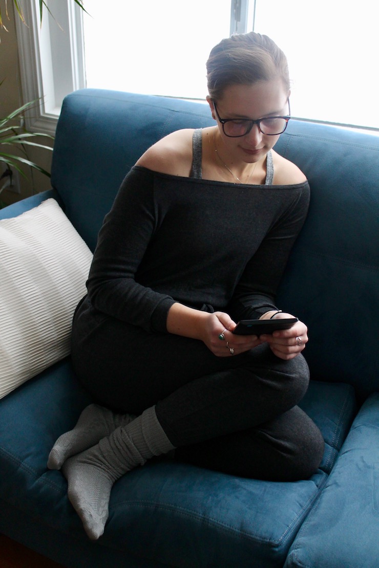 Gray Zaful jumper to have a hygge day at home during a snow storm