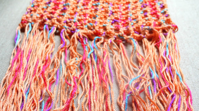 DIY // How To Crochet A Summer Fringe Infinity Scarf! // Free Crochet Pattern!