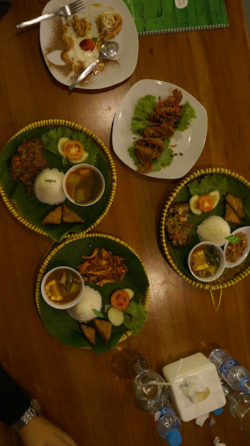 Tumpeng Mini di Urban Garden Pontianak Tumpeng Mini di Urban Garden Pontianak