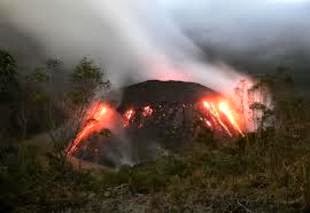 Gunung Kelud Meletus, Warga Dievakuasi