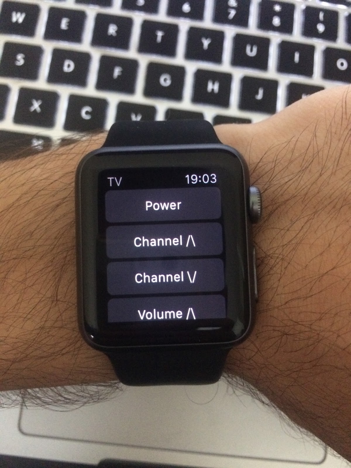 Fabio 914 Weekend project Apple Watch as a TV Remote (using Arduino