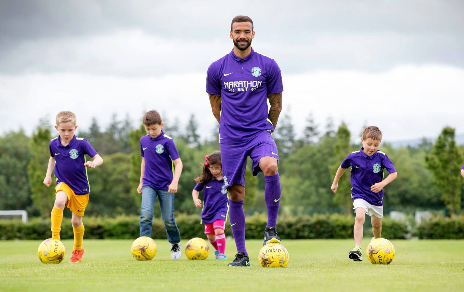 Nike Hibs 15-16 Kits Released - Footy Headlines