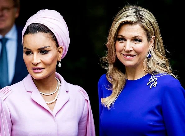 Queen Maxima wore ROKSANDA Margot crepe dress. Queen Maxima and Sheikha Moza bint Nasser from Qatar attended the seminar in Hague