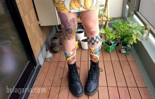 tatuaje en la rodilla