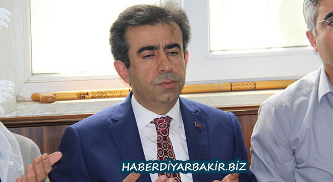 Diyarbakır Valisi Hasan Basri Güzeloğlu’ndan 15 Temmuz şehit ailelerine ziyaret Diyarbakır Valisi Hasan Basri Güzeloğlu’ndan 15 Temmuz şehit ailelerine ziyaret
