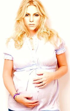 Shakira Foto de Shakira con la barriga grande
