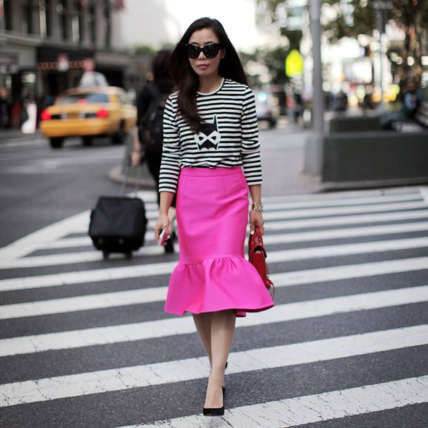 The Fashion Essential: Midi Skirt in Trend